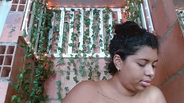 Snapshot of belindathompson chatting on January 10, 2025, 5:34 pm belindathompson online show from January 10, 2025, 5:34 pm