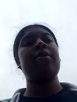 Snapshot of belindathompson chatting on September 16, 2025, 9:16 pm belindathompson online show from September 16, 2025, 9:16 pm