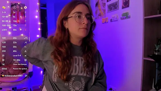 Snapshot of linda_giggle chatting on October 1, 2025, 2:39 am linda giggle online show from October 1, 2025, 2:39 am