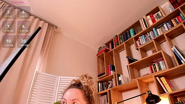 Amber Foks online show from May 9, 2026, 9:47 am