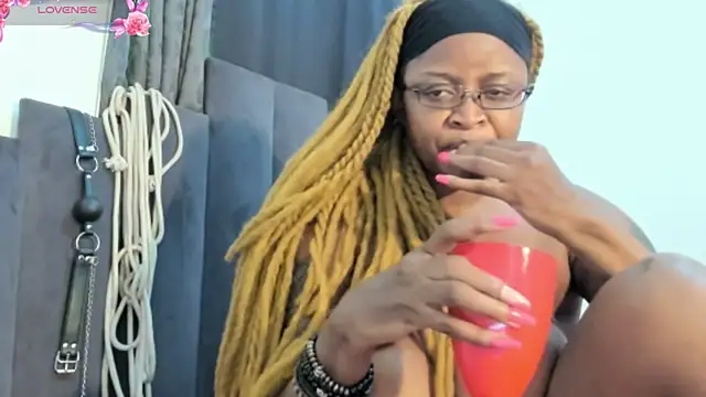 CuteBustyBabes online show from December 30, 2024, 12:42 pm