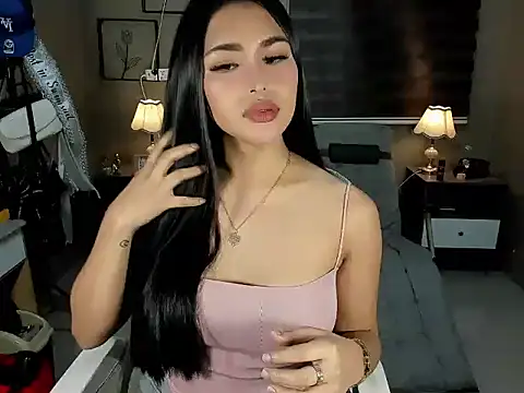 Snapshot of EternityBanks chatting on October 9, 2025, 12:47 pm EternityBanks online show from October 9, 2025, 12:47 pm