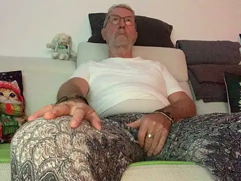 Nudelschwanz online show from December 20, 2024, 4:46 pm