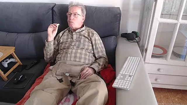 Nudelschwanz online show from February 8, 2025, 11:55 am