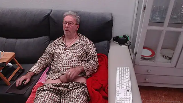 Nudelschwanz online show from February 18, 2025, 5:09 am