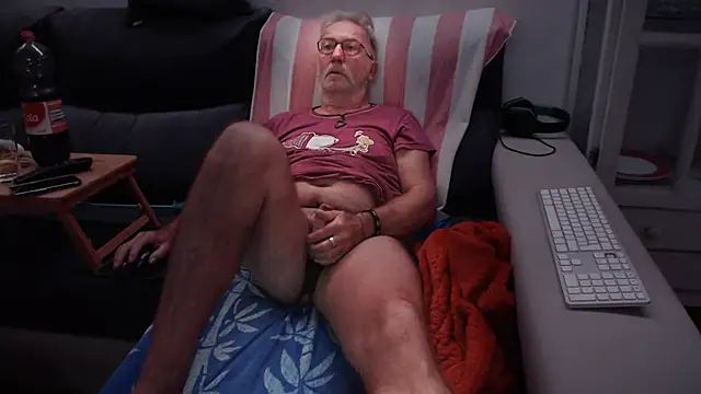 Nudelschwanz online show from October 13, 2025, 6:46 am