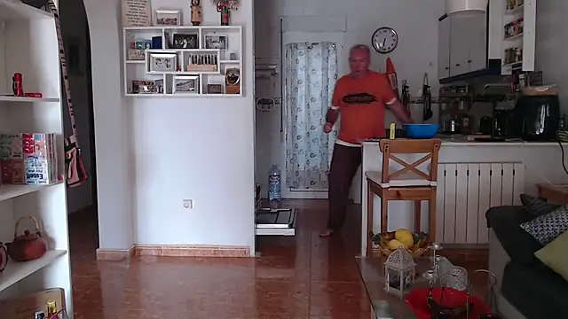 Snapshot of Nudelschwanz chatting on April 28, 2026, 4:34 pm Nudelschwanz online show from April 28, 2026, 4:34 pm