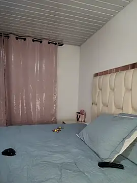 Snapshot of _kathaLopez_ chatting on December 25, 2024, 1:20 am kathaLopez online show from December 25, 2024, 1:20 am