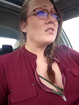 BBWQUEENBEEE online show from March 3, 2025, 11:35 pm