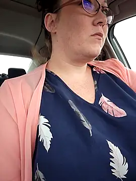 BBWQUEENBEEE online show from March 13, 2025, 11:05 pm