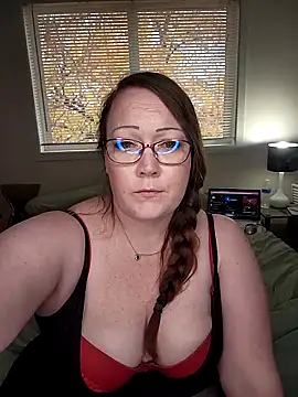 BBWQUEENBEEE online show from October 13, 2025, 11:27 pm