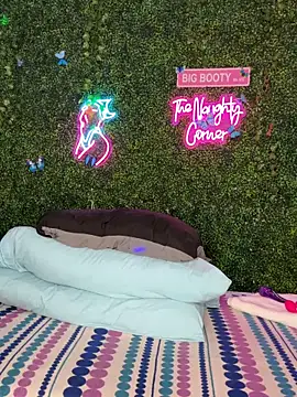 ThickAssRena online show from February 7, 2026, 9:24 am