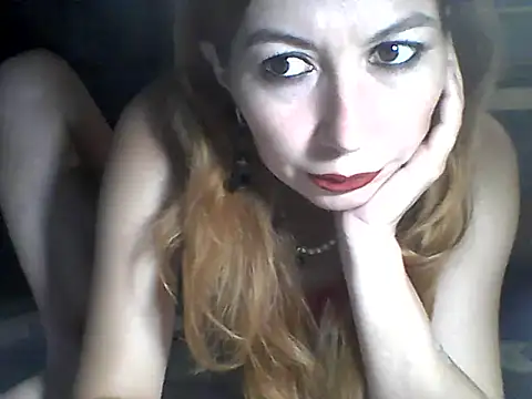 Snapshot of Olesja chatting on June 14, 2026, 7:38 pm Olesja online show from June 14, 2026, 7:38 pm