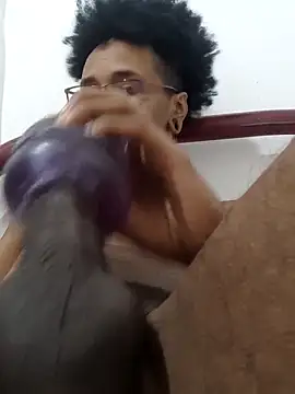 Snapshot of deagon996 chatting on February 18, 2025, 3:43 pm deagon996 online show from February 18, 2025, 3:43 pm