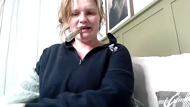samanthaalice online show from January 30, 2025, 6:43 pm