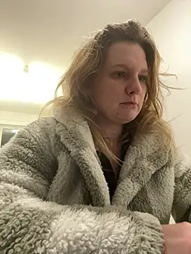 samanthaalice online show from February 4, 2025, 6:49 pm