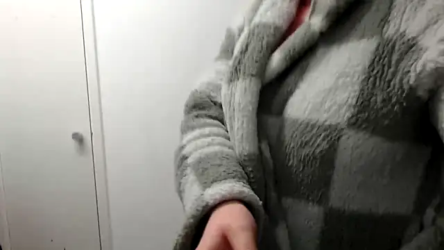 samanthaalice online show from February 10, 2025, 9:25 pm