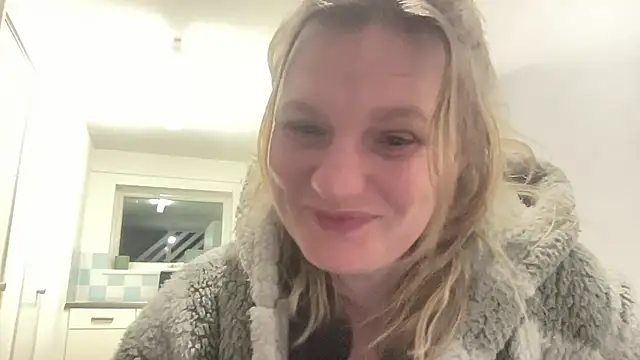 samanthaalice online show from March 11, 2025, 7:03 pm