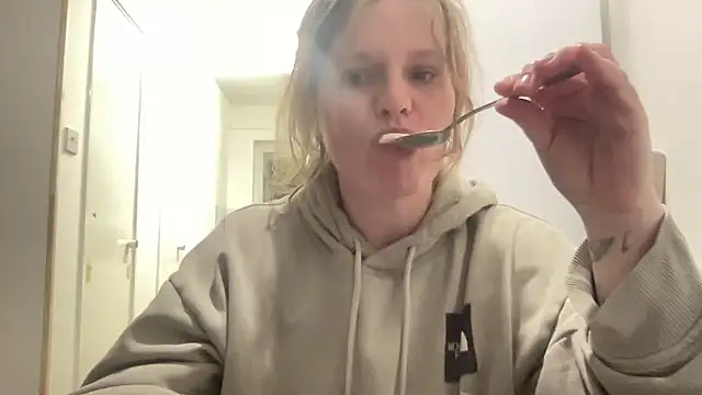 samanthaalice online show from March 12, 2025, 6:55 pm