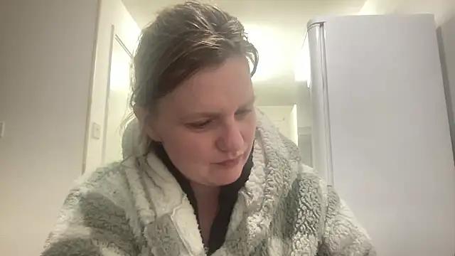 samanthaalice online show from March 20, 2025, 6:53 pm