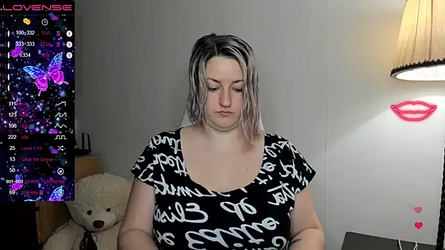 Christen John lover online show from March 3, 2025, 5:39 pm
