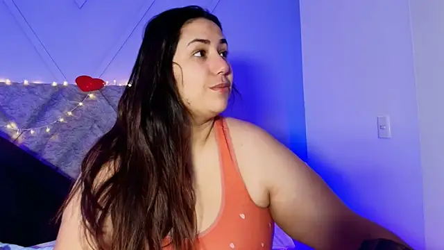 emmajohnss online show from February 19, 2025, 3:50 am