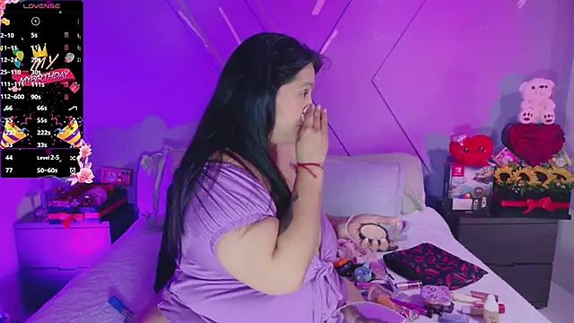 emmajohnss online show from May 8, 2026, 3:56 am