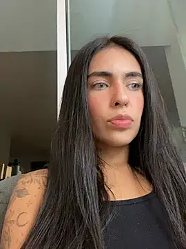 DaphneUwu online show from May 8, 2026, 1:44 am