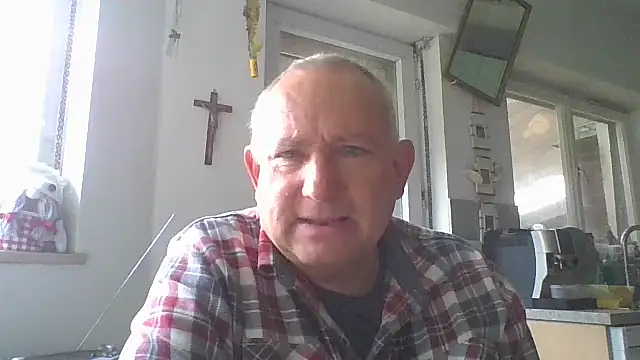 Snapshot of jeanlulu chatting on October 14, 2025, 8:37 am jeanlulu online show from October 14, 2025, 8:37 am