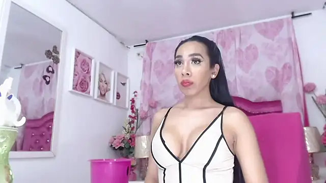 Snapshot of Divaxhermosa chatting on January 23, 2025, 6:06 am Divaxhermosa online show from January 23, 2025, 6:06 am