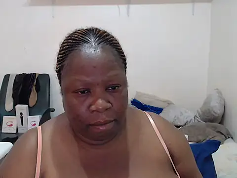 SWEETPRCIOUS30 online show from February 5, 2025, 12:27 pm