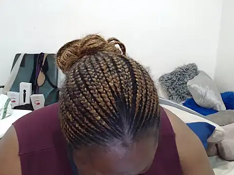 SWEETPRCIOUS30 online show from February 14, 2025, 5:09 am