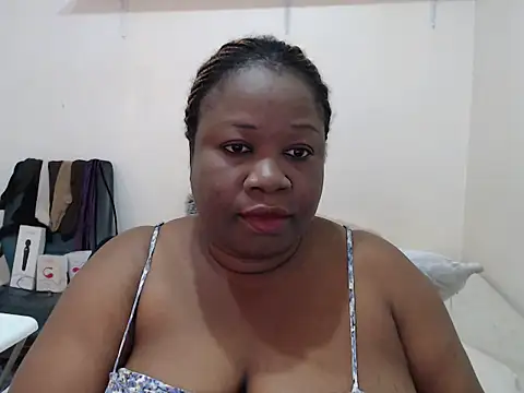 SWEETPRCIOUS30 online show from March 21, 2025, 9:45 am