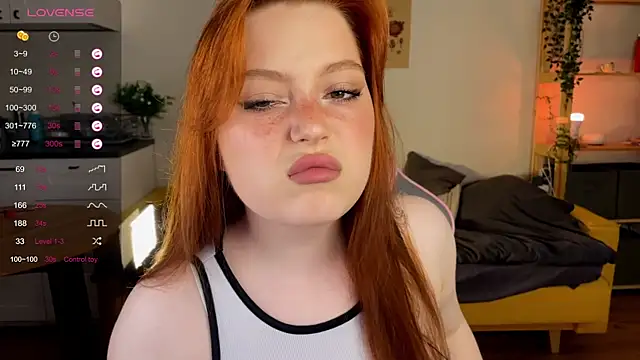 Snapshot of Sofy_Benson chatting on June 9, 2026, 1:23 pm Sofy Benson online show from June 9, 2026, 1:23 pm