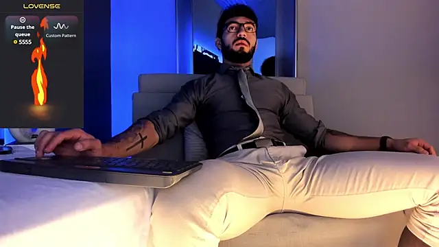 MarkWalker   online show from March 8, 2025, 10:54 am