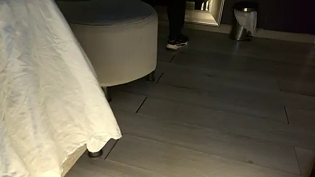 MarkWalker   online show from November 25, 2025, 10:48 am