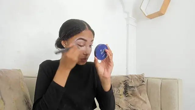 kristyl paez online show from October 18, 2025, 8:09 pm