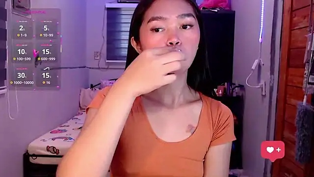 Itsme claire online show from October 4, 2025, 1:25 am