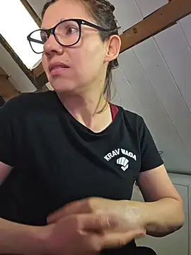 Lina lou4 online show from March 9, 2026, 2:10 pm