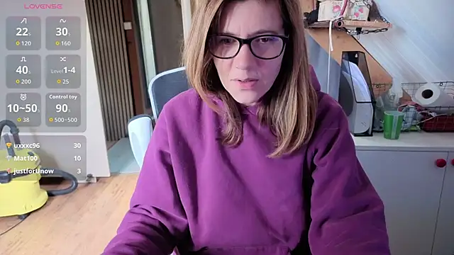 Lina lou4 online show from May 16, 2026, 10:01 am