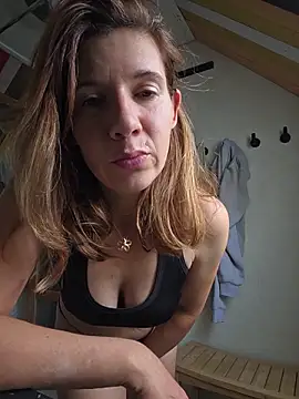 Lina lou4 online show from July 31, 2026, 11:53 am