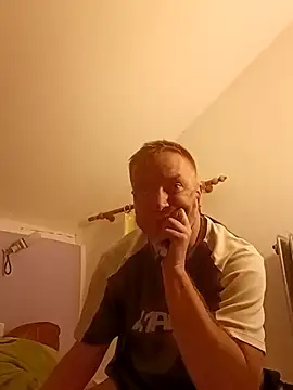 82liska online show from November 1, 2025, 2:24 am