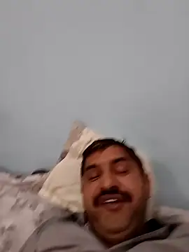 Snapshot of Amandev7 chatting on September 9, 2025, 3:44 pm Amandev7 online show from September 9, 2025, 3:44 pm