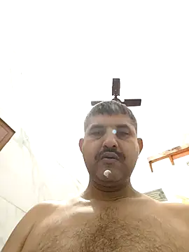 Snapshot of Amandev7 chatting on February 25, 2026, 3:27 am Amandev7 online show from February 25, 2026, 3:27 am