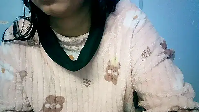 lovelydesi21 online show from December 20, 2024, 7:39 pm