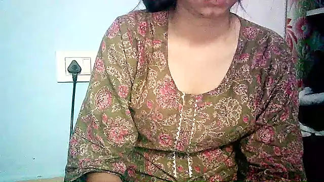 lovelydesi21 online show from March 16, 2025, 10:44 am