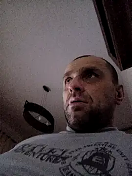 Roman0798 online show from December 6, 2024, 1:07 am