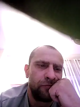 Roman0798 online show from December 11, 2024, 5:48 pm