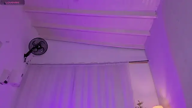 Snapshot of swt_kahia chatting on January 6, 2025, 3:20 am swt kahia online show from January 6, 2025, 3:20 am