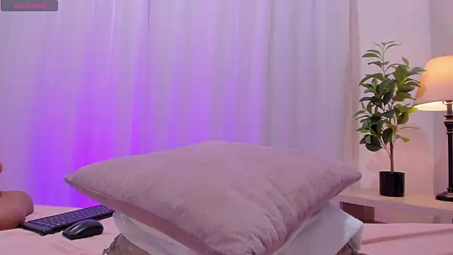 Snapshot of swt_kahia chatting on January 21, 2025, 3:15 am swt kahia online show from January 21, 2025, 3:15 am